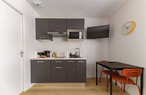 Republique Condo | Le 4C - Designer air-conditioned apartment in the city center