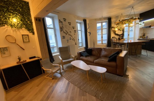 Nevers Apartment | - Le Backpacker - Appartement Spacieux et Chaleureux