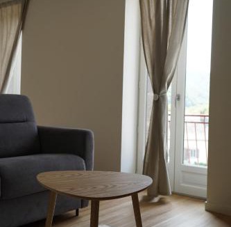 Chambon-sur-Lac Apartment | Le Balcon d'Auxane - Entre ciel, lac et montagne