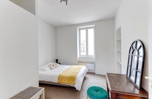 Neris-les-Bains Apartment | Le Balcon des Thermes - Proche des Thermes