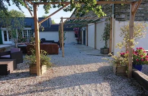 Saint-Aignan Bed & Breakfast | Le Black Dog Pub Bedroom 5