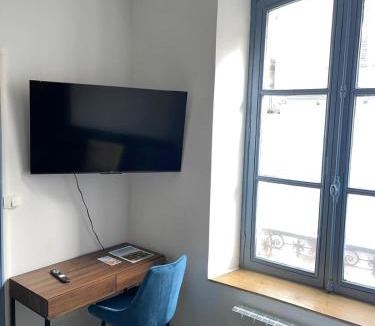 Bourges Apartment | Le bleu velours, studio centre ville historique