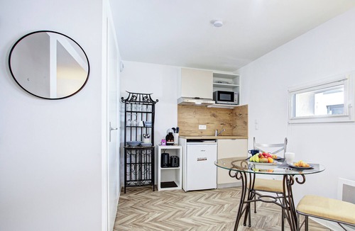 Clemenceau Apartment | Le Bourdon - TV - Terrasse