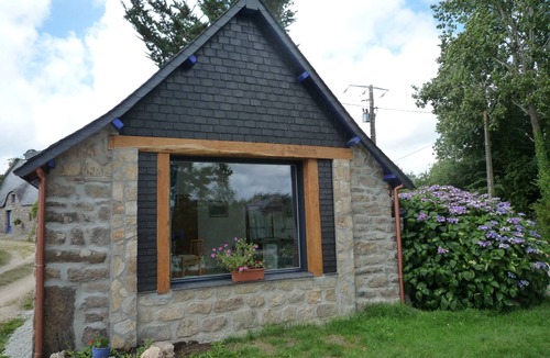 Riec-sur-Belon House | LE BULOT Small detached house with garden located in a quiet cul-de-sac