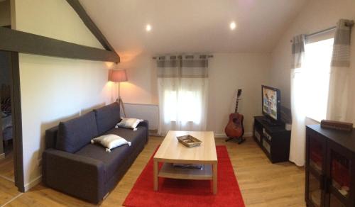 Saint-Germain-lʼHerm House | Le Cadran So'Lair