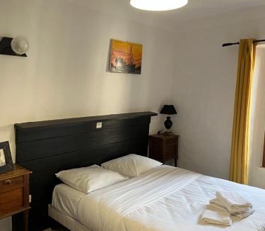 Genolhac Bed & Breakfast | Le Café du Commerce