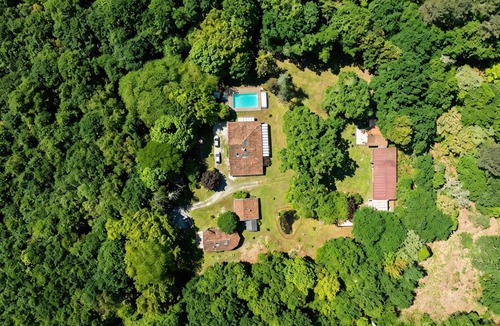 Saint-Paul-les-Dax Ski Chalet | Le Calme au Milieu de la Forêt : Chalet Rénové Avec Piscine Partagée