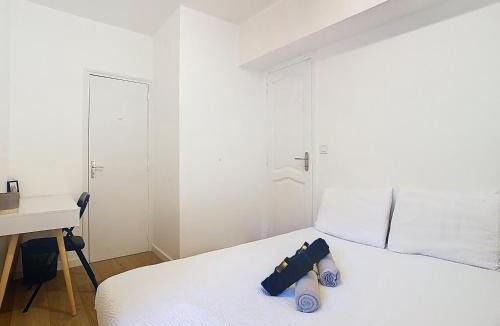 Voiron Apartment | Le Catalan, centre ville, 4 personnes, 2 chambres, charme