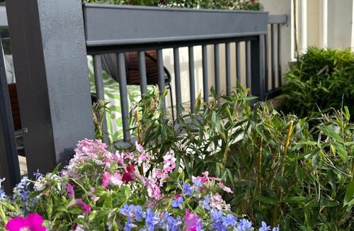 La Courneuve House | Le " Cerisier " Villa Male dorm shared room 8pm to 10am
