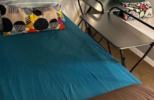 La Courneuve House | Le " Cerisier " Villa Male dorm shared room 8pm to 10am
