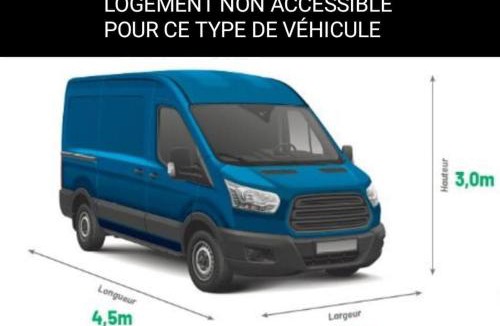 Saint-Hilaire-Saint-Mesmin Apartment | Le Chaleureux Studio 3- Parking - 20 min central