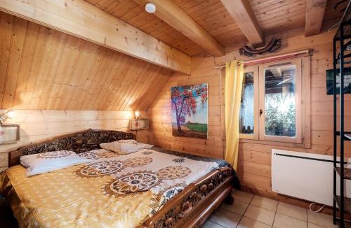 Montoldre House | Le Chalet Boisé - Maison avec jardin clôturé