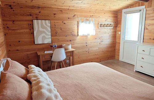 Clermont Bed & Breakfast | LE CHALET DES PINS