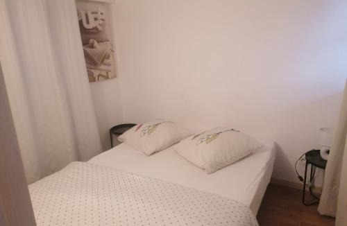 Echarcon Apartment | Le charme du bois