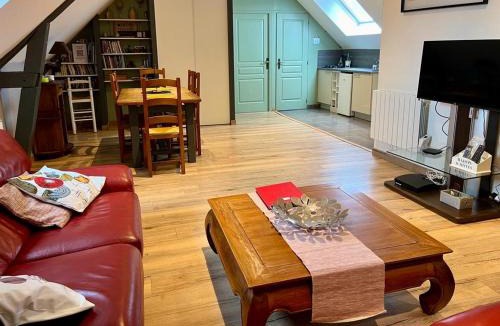 La Cerlangue House | le chat du clos des nandous