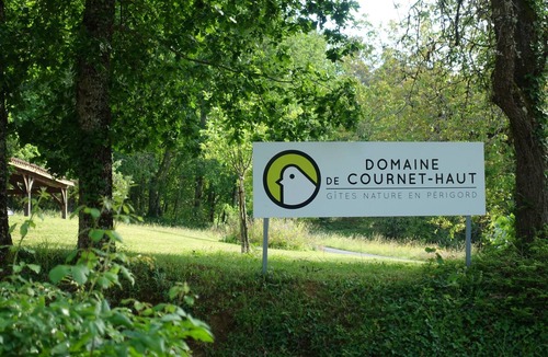Saint-Pompont Cottage | Le Châtaignier, located on the magnificent Domaine de Cournet Haut