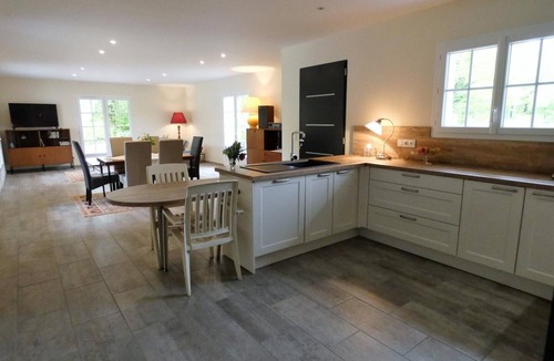 Leon House | Le Clos des Pins - LEON