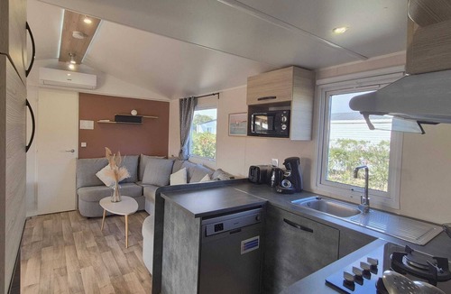 Torreilles-Plage House | Le Coco Lodge Mobile home 150m from the beach 5-star campsite Water Park