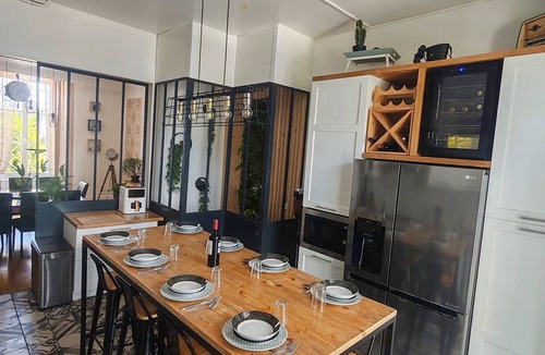 Nevers House | Le Cocon Nivernais, family home 14pers, swimming pool, spa and playground