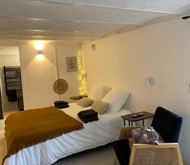 Bois-le-Roi Apartment | Le Cocon - proche gare, forêt avec jardinet - 2 personnes
