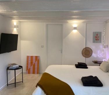 Bois-le-Roi Apartment | Le Cocon - proche gare, forêt avec jardinet - 2 personnes
