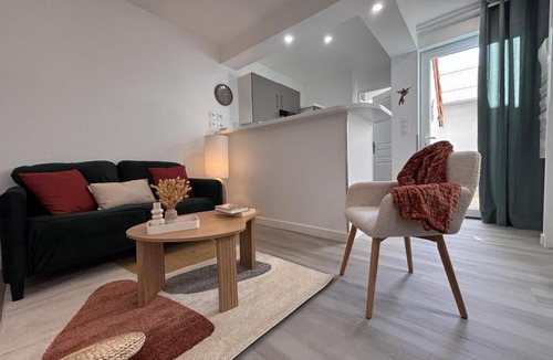 Chatel-Guyon Apartment | Le Colibri - 1 chambre - Terrasse