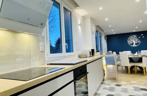 Roeze-sur-Sarthe House | Le Colombier du Val - Cosy house 3 bedrooms | Enclosed garden - BBQ - Chickens - LPO - Wifi