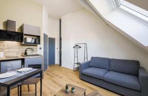 Saint-Martin-d'Heres Apartment | Le Croizat 2. Parking. Clim. Buanderie