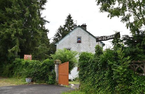 Egliseneuve-d'Entraigues Bed & Breakfast | Le Deyran