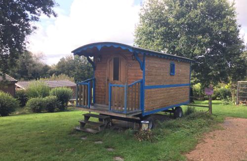 Kernascleden Other | Le Domaine du Scorff - hébergements insolites chalets 4 à 6 personnes et roulottes