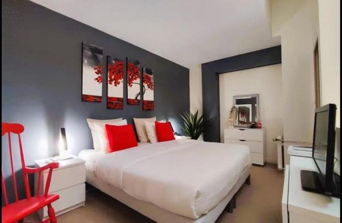 Chateauroux Apartment | Le Duplex du Marche-centre-parking prive-balcon