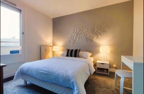 Chateauroux Apartment | Le Duplex du Marche-centre-parking prive-balcon