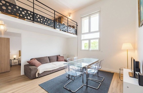 Paimpol Apartment | Le Duplex du Port: Parking, Paimpol Center
