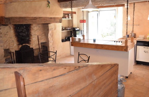 Saint-Nicolas-de-Pierrepont Cottage | Le Martin-Pecheur-Beautiful countryside private location-15 minutes from beaches