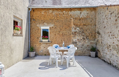 Saint-Nicolas-de-Pierrepont House | Le Launay by Interhome