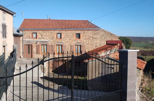 Apchat House | Le gîte des Bernadettes