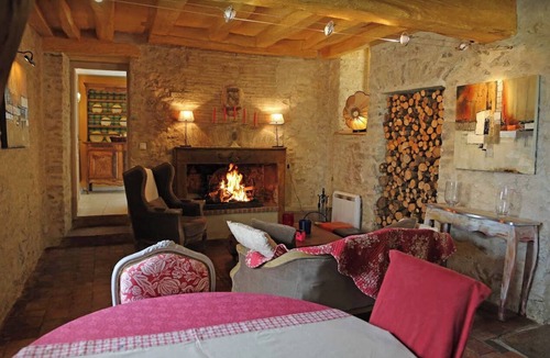 Chammes House | Le Gîte des Remparts