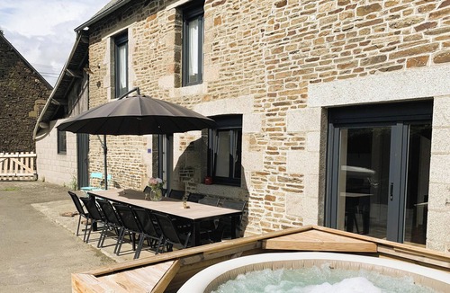 Montanel House | Le Gîte du Plessis Montanel - 12 people, 25 minutes from Mont Saint-Michel