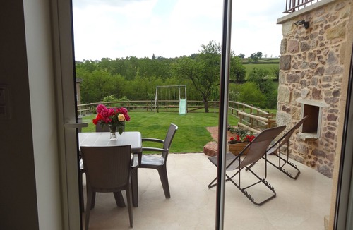 Saint-Laurent-en-Brionnais House | Le Gite de Montailloux in the rolling countryside of Southern Burgundy