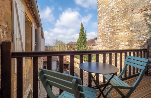 Gaugeac House | Le Gentil Coquelicot