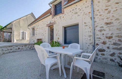 Plessis-Barbuise House | Le Gite de la Place - Plessis Barbuise