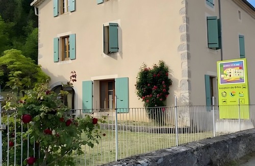 Vercheny House | Le Gite “La Bastide Des Monge - Gîte Lola” with Mountain View, Wi-Fi, Air Conditioning