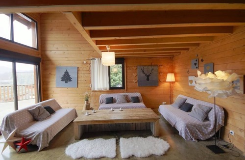 Besse-et-Saint-Anastaise House | Le grand gîte de Combes