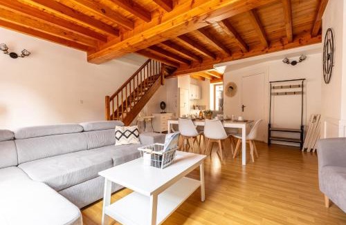 Thiers Apartment | Le Grand Pirou - Climatisé - Séjour confort