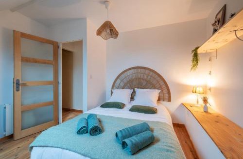 Sainte-Suzanne-and-Chammes Apartment | Le Grenier à Sel - Centre historique