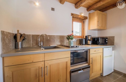 Entremont-le-Vieux House | LE GRENIER DE PIERRE