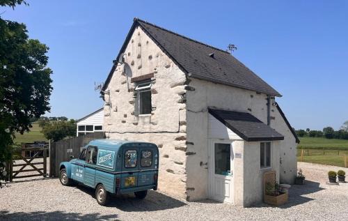 Saint-Georges-le-Gaultier House | Le Jarrier Gite - Alpes Mancelles