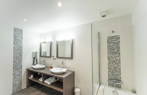 Montceau-les-Mines Hotel | Le Konine