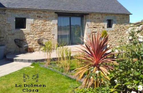 Plounevez-Lochrist Bed & Breakfast | Le Loft du Dolmen Clara, entre terre et mer