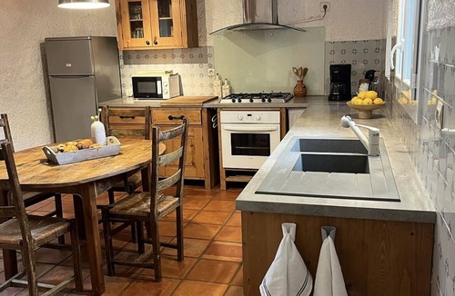 Elne House | Le Mas Calmettes: Charming Catalan farmhouse located 3 km from the sea